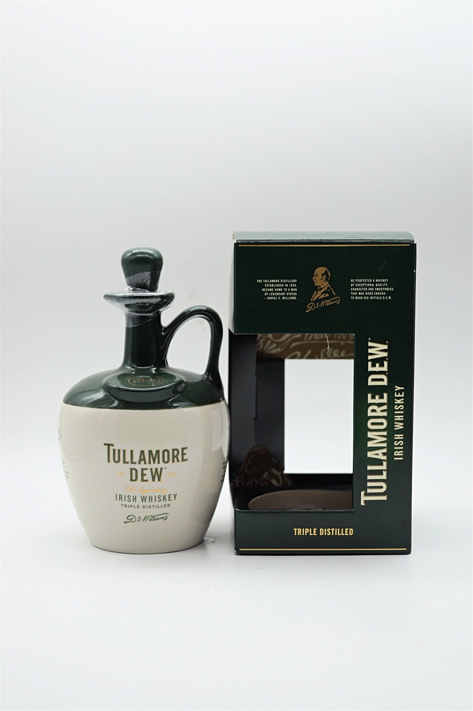 Tullamore Dew The Legendary Irish Whiskey im Krug